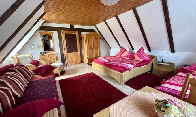 Kolonie Appartement | Vacation home Rübesamen - thatched cottage Zum Heuschober