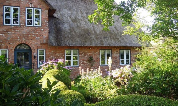 Schobull Maison | Vacation home Reethus Schobüll in Husum for up to 4 people