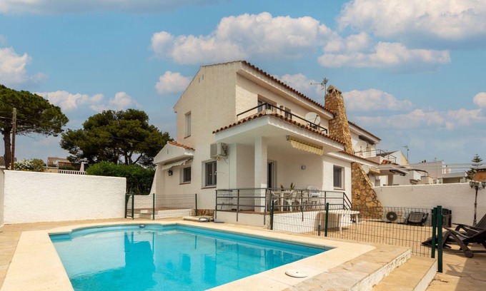 L'Ampolla Maison | Maison Soleil by Interhome