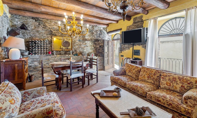 Seui Historic Centre Maison | Casa de vacaciones "Su Cuccumeu" con vistas a la montaña, balcón y Wi-Fi