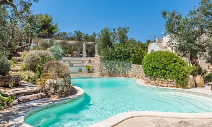 Racale Maison | Maison de vacances "Tia Maria Country Inn - Trilocale 102" avec piscine, terrasse et jardin