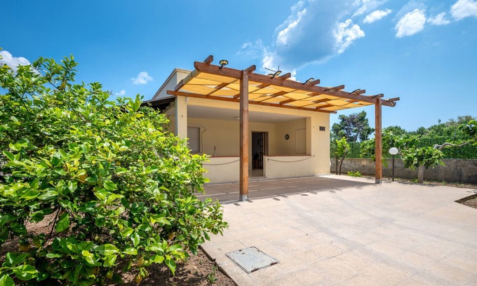 Leporano Marina Maison | Maison de vacances "Villa Minetta" avec piscine privée, terrasse couverte, jardin et Wi-Fi
