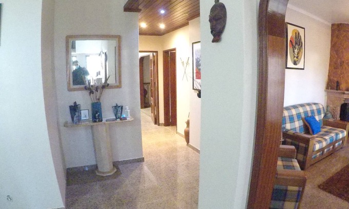 Corroios Villa | Vacation home with driver ( for travel )