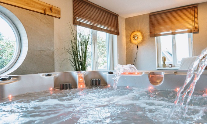 Medebach Maison | Vacation home with whirlpool and sauna at Aventura Spielberg, garden, terrace