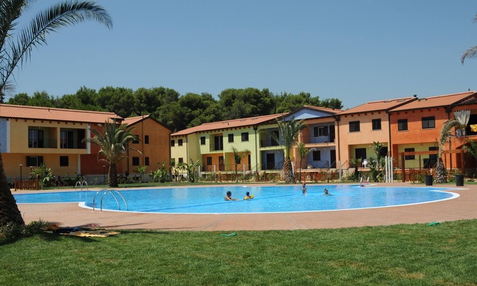 Policoro Appartement | Vacation House in Policoro with pool 500 m from the sea in the Village Riva Azzurra