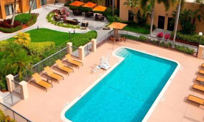 Boca Raton Hôtel | Vacation is Calling! 2 Posh Units, Close to Boca Raton Beach, Free Parking, Pool