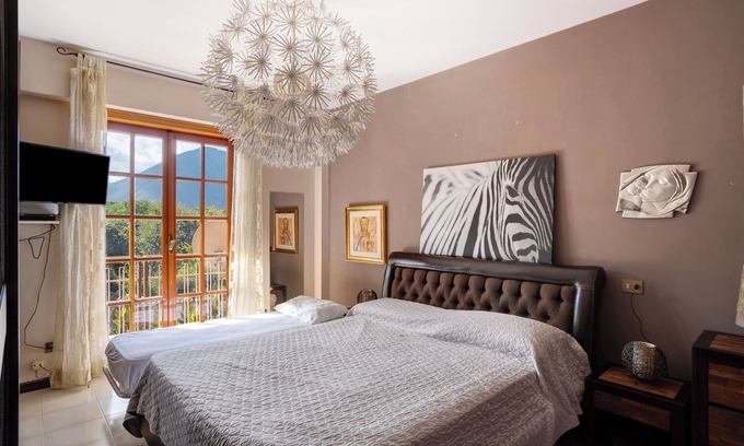 Santa Lucia di Serino Maison | Maison de vacances "Casa Vacanza il Noce" avec piscine intérieure, 4 balcons et Wi-Fi