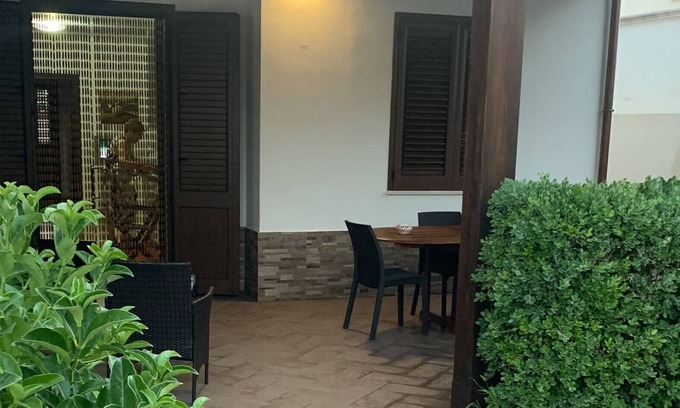 Triscina Maison | Maison de vacances "Villetta La Fata" avec vue sur la mer et terrasses couvertes privées