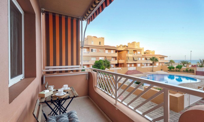 Puerto de Guimar Appartement | Appartement de vacances 'Residencial La Gomera' avec vue sur la mer, piscine partagée et Wi-Fi
