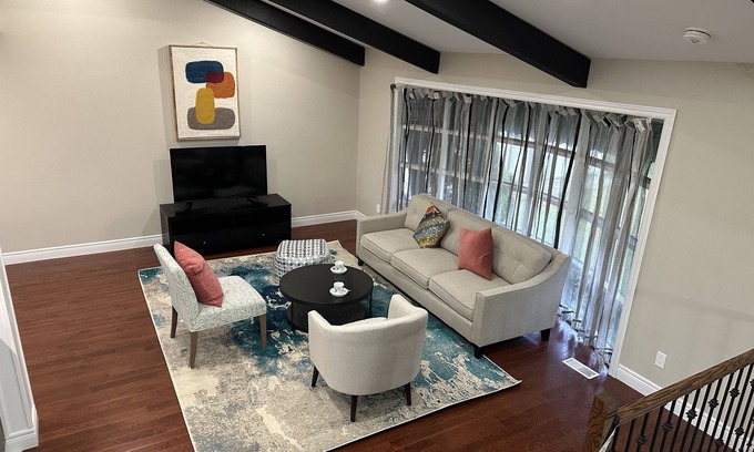 Glenridge Maison | Vacation Paradise,minutes away from Niagara Falls,Welland Canals,Port Dalhousie