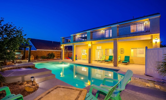 McCullough Hills Maison | Vacation Ready 4 Bed/3 Bath with a Heated Pool & Spa