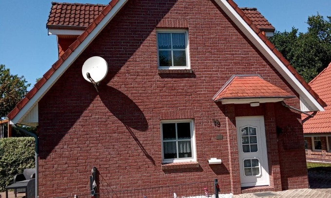 Tannenhausen Maison | Vacation home Seesternchen Aurich-Tannenhausen - Holiday home, shower, WC, 2 bedrooms