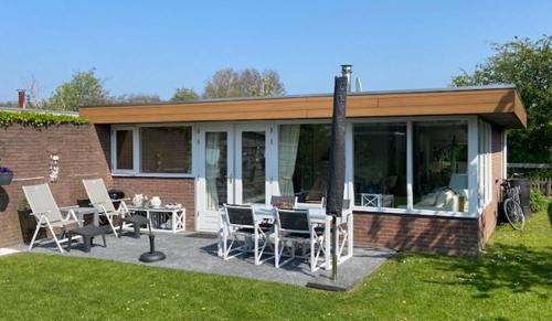 Warmenhuizen Maison | Vakantiebungalow in Riviera Maison stijl nabij zee en strand, bos en duin