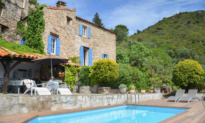 Vieussan Maison | Vakantiehuis met een Fantastisch Uitzicht Over de Vallei en de Rivier de Orb