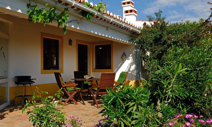 Abris Maison | Vale do Guizo Casa Poente, comfortable home in the countryside, close to the sea