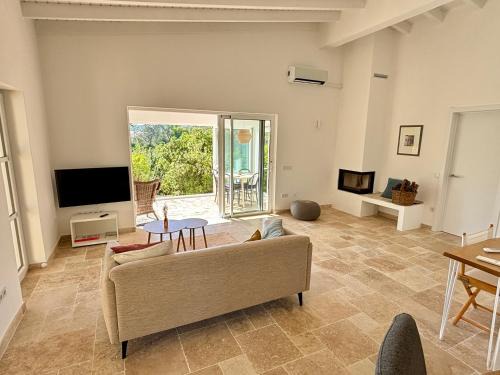 Abris Maison | Vale do Guizo: Casa Poente on the contryside, close by the sea.