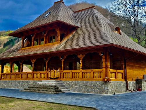 Orastioara de Sus Cabine | Valea Legendelor