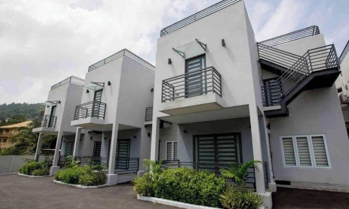 La Finette Appartement | Vallée Cachée - Poui 3br with Roof Terrace & Pool