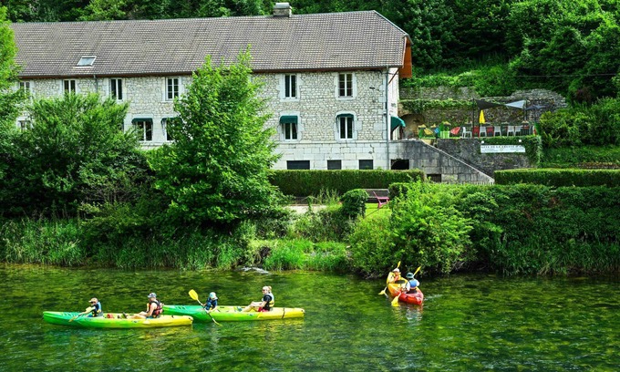 Lods Cottage | Gîte de groupe la truite d'or
