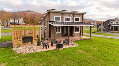 Timberline Maison | Valley View Resort Cabin #2, 1-Bed, Modern-Luxury with Hot Tub in Canaan Valley, WV