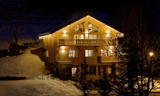 Valmorel Chalet De Ski | Valmorel: Grand chalet 230 m2, 14p. 200 m des pistes, tout confort.