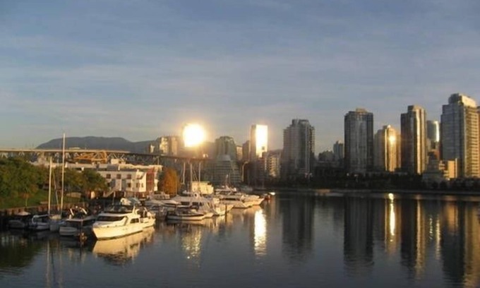 Fairview Maison | Vancouver False Creek: Townfront Waterfront Deluxe à Granville Island