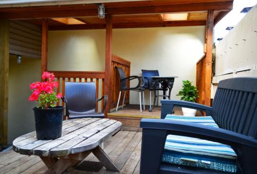 Central Maison | Vancouver Hideaway Guesthouse