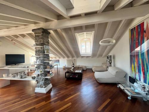 Como City Centre Appartement | Vanessa's Art Rooftop