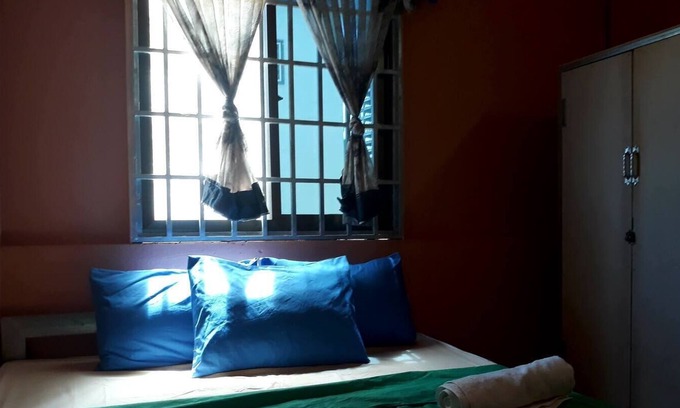 Ruessei Kaev Appartement | Vanny's D1 with Phnom Penh city view & balcony.