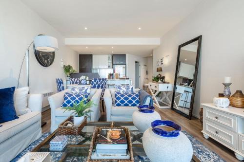 Docklands Maison | VAQUAY Glamptons In Docklands
