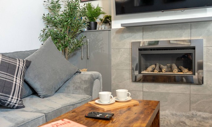 Colne Maison | Varley View | Colne | Sleeps 5