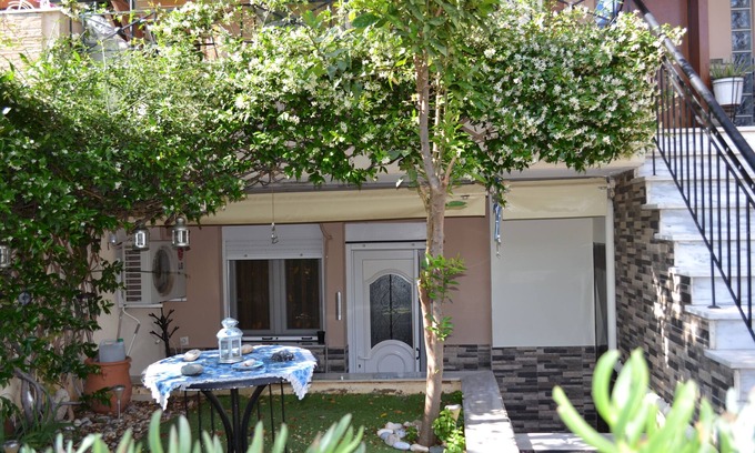 Nea Michaniona Maison | Vasiliki's cozy house Independent 3 beds/1 bath apartment in Nea Michaniona
