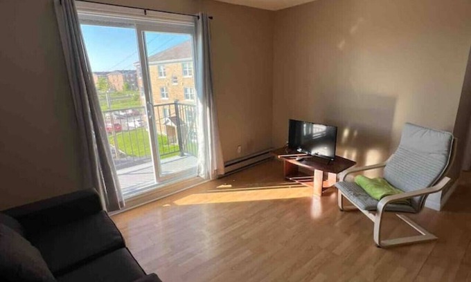 Les Rivieres Appartement | Vaste4,5 tout équipé bien situé