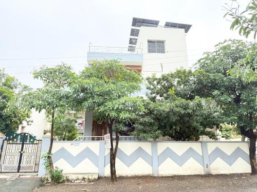 Akalkot Maison | Vatavriksha Guest House,Akkalkot