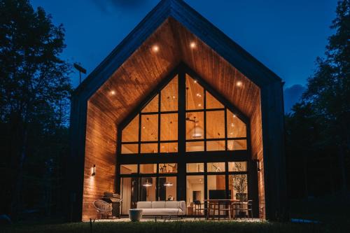 Val-des-Lacs Chalet De Ski | VDL Rock Haus