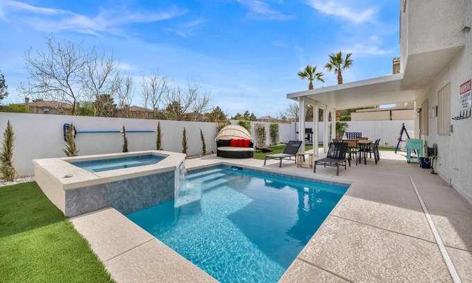 Green Valley Maison | Vegas Haven Pool Spa Game Room