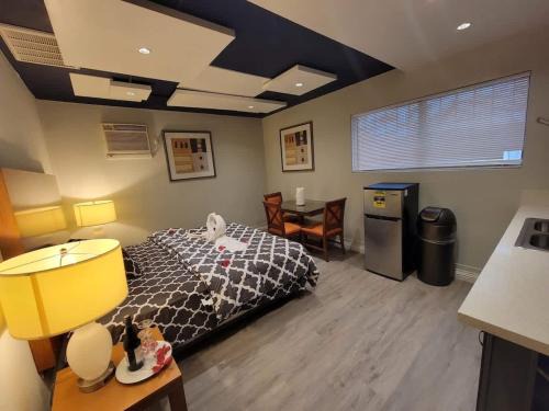 Paradise Maison | Vegas Unit A Charm to Remember Love of Vegas
