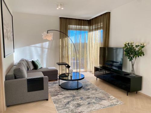 Kesklinn Appartement | Vektor Premium Apartment with Rooftop Garden & Free Parking