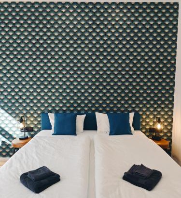 Favoriten Appartement | Velvet Vienna - at metro station U1 - 5 mins to opera