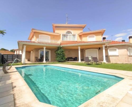 Garinoain Maison | Ver Venir, acogedoras habitaciones con piscina