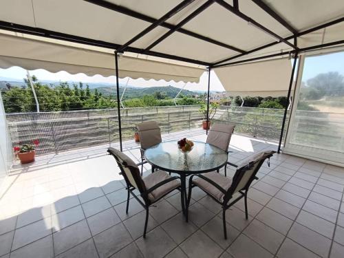 Fournes Appartement | Veranda with endless view