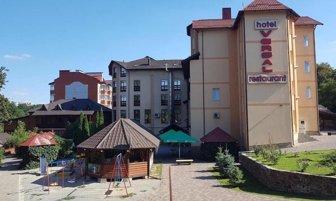 Ternopil Hôtel | versal