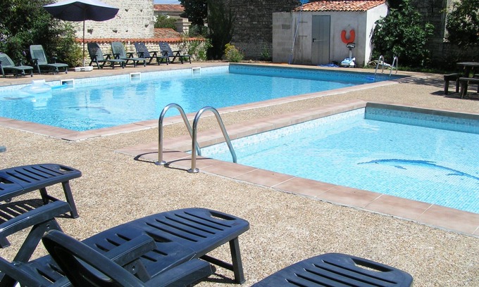 Duil-sur-le-Mignon Maison | Verseau Les Constellations