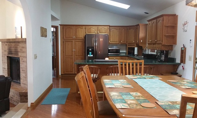 Las Vegas Maison | Nouvelle annonce Propre, calme, escapade adorable 3/4-acre, près de Strip / Downtown