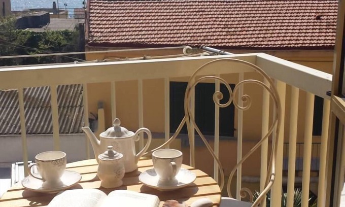 Alghero Appartement | Dans le coeur d'alghero ,pres de la mere , du centre historique ed de la Promenade Dante . Meuble avec go ut et donè de chaque comfort . Zone ideale pour le relax , les s