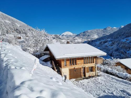 Saint-Martin-Bellevue Chalet De Ski | Very comfortable, fully equiped two bed appartement in private chalet entire floor Near La Clusaz, Grand Bornand, Annecy and lake and private terrace Bbq