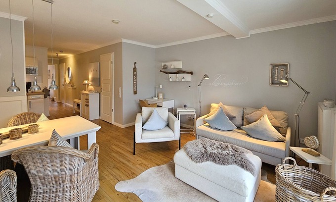 Alt Gaarz Appartement | Very cozy 2-room vacation apartment with terrace, 300 m to the beach.