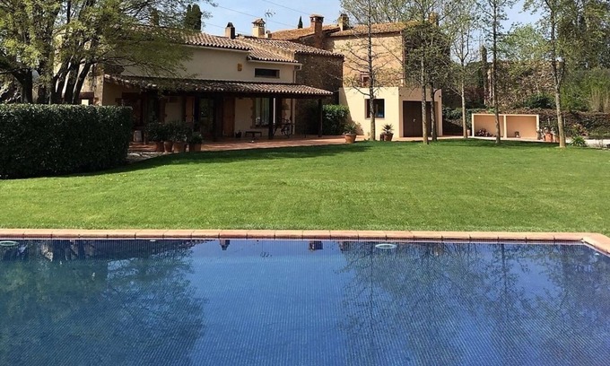 Cruilles Cottage | Maison très chaleureuse et confortable avec un grand jardin relaxant et intime
