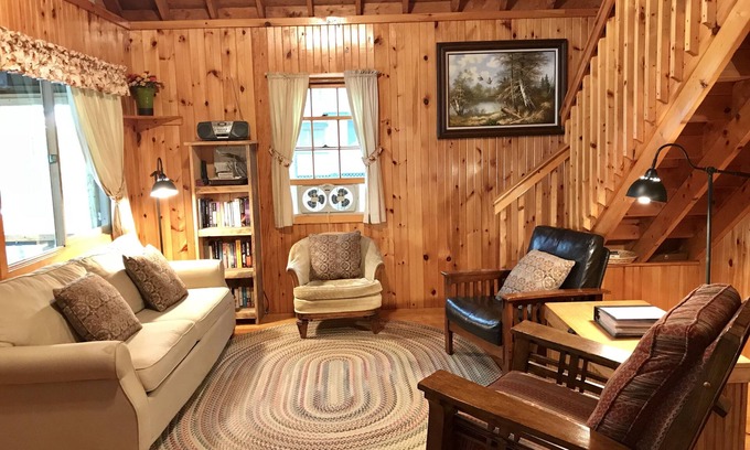 Leeds Cottage | Cottage récemment mis à jour très familial sur le lac Androscoggin