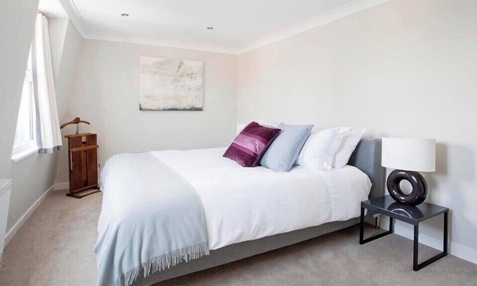 Kennington Appartement | Very large zone1 Central Apt *slps 6 - Roof Terrace + Super Wifi